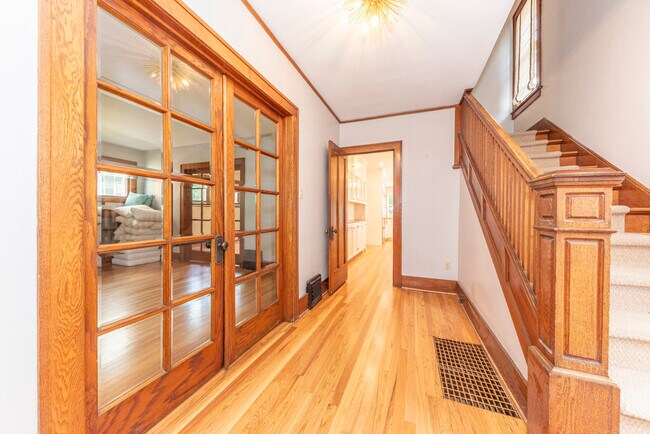 Building Photo - 1111 Olivia Ave