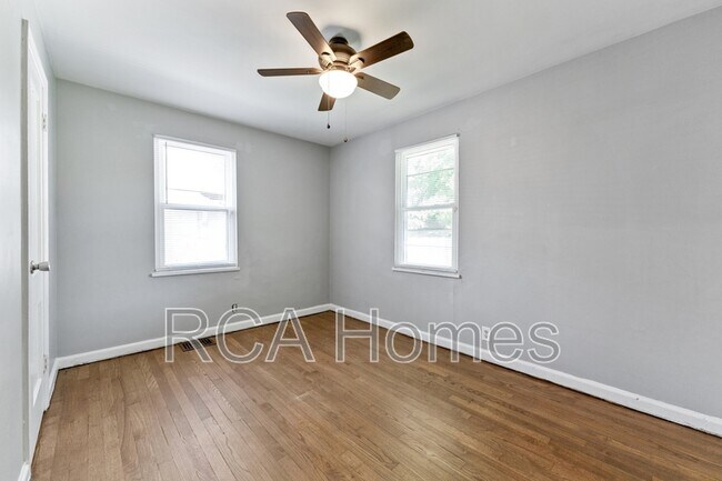 Building Photo - 4539 Crittenden Ave