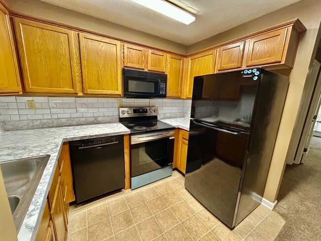 Building Photo - 221 Simba Way