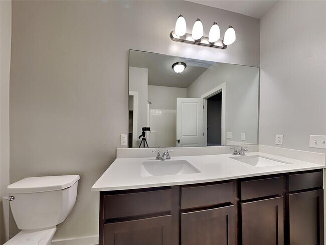 Building Photo - 14308 Peach Tree Dr