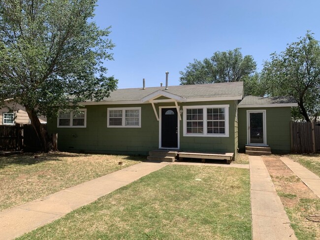 Building Photo - North Lubbock Home Waiting for You!