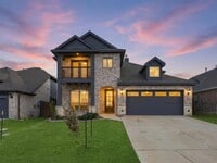 Building Photo - 624 Pawprint Holw