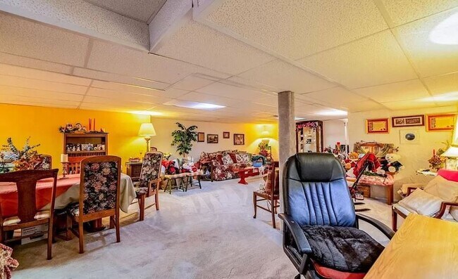 Building Photo - 9768 Jackson St