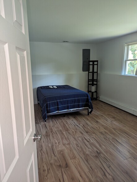 Ground floor Bedroom 12x20 - 544 Drakestown Rd