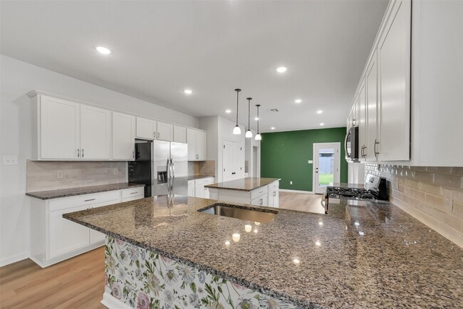 Building Photo - 10902 Bonfire Trl