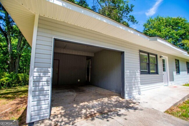 Building Photo - 801 Bowdon Tyus Rd