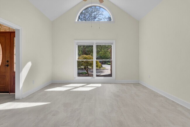 Building Photo - 1216 Barkentine Dr
