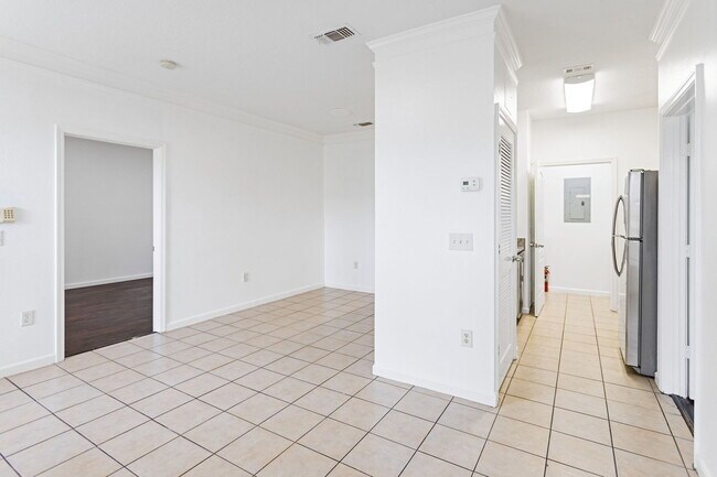 Building Photo - 17906 Villa Creek Dr