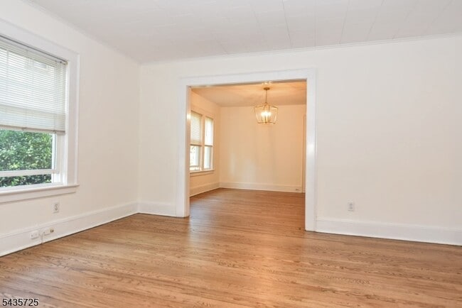 Building Photo - 220 Feronia Wy