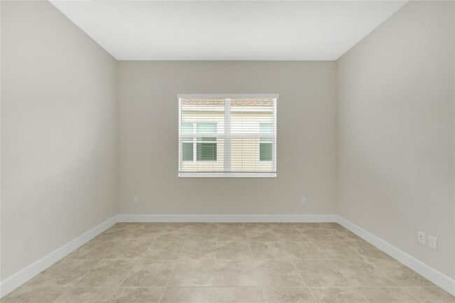 Building Photo - 14989 RedCove Pl