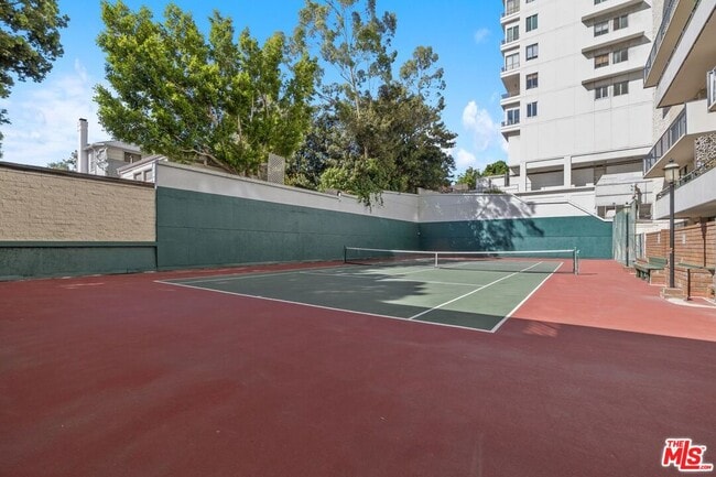 Building Photo - 10535 Wilshire Blvd