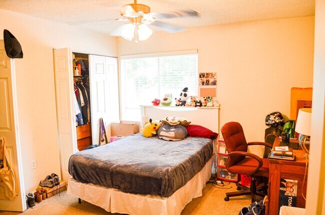 Building Photo - Three bedroom Two bath condo in Creeks Edge