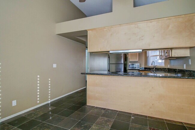 Building Photo - 1224 W Boxelder Cir