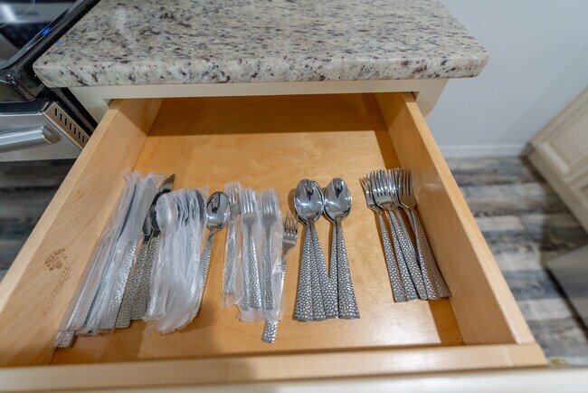 Building Photo - 2627 Ambergate Rd