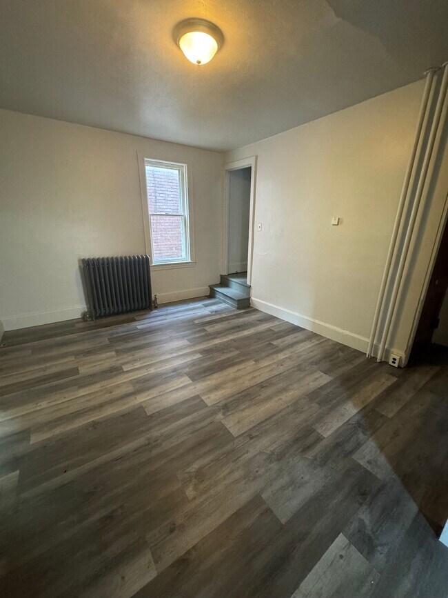 Building Photo - 812-814 Central Ave