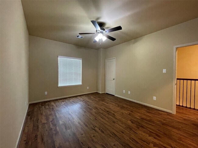 Building Photo - 26148 Avenue E