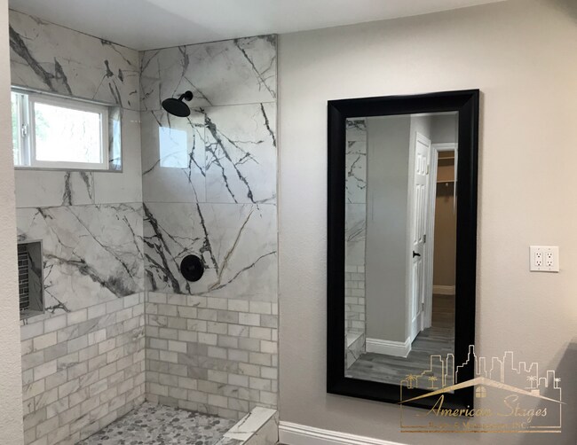 Building Photo - 818 Lacy Ln