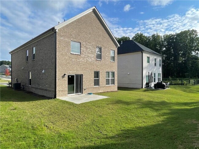 Building Photo - 1961 Ecoland Dr