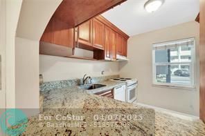 Building Photo - 7897 Golf Cir Dr