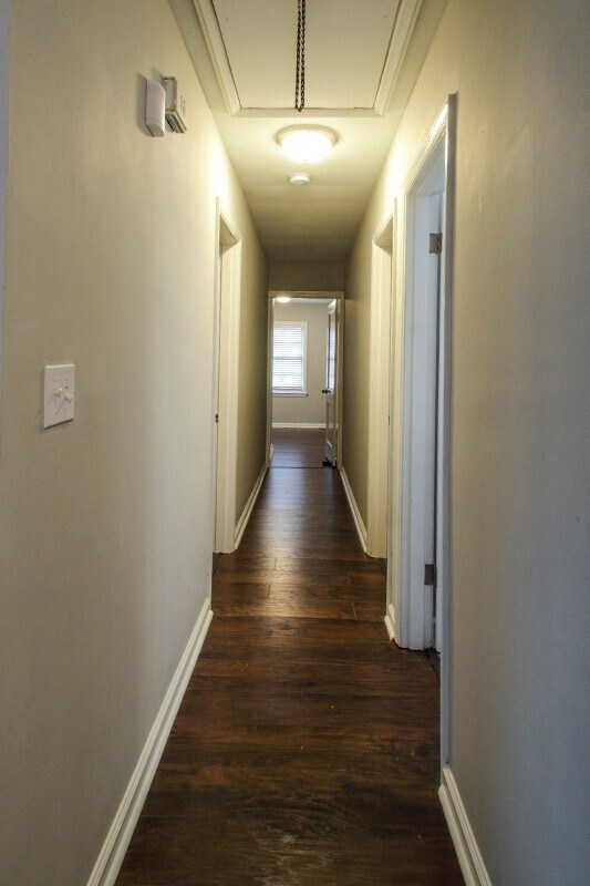 Building Photo - Completely Renovated 3 Bedroom 1 Bathroom Home