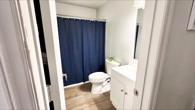 Building Photo - 2560 La Deara Crest Ln