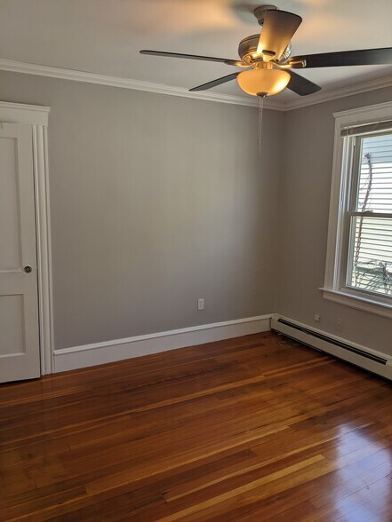 Building Photo - 39 Pinehurst Ave