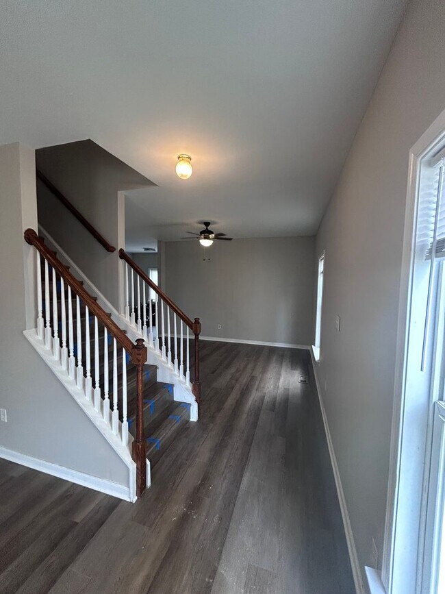 Building Photo - Available Now! | Spacious 4-Bedroom Home | Close to VCU