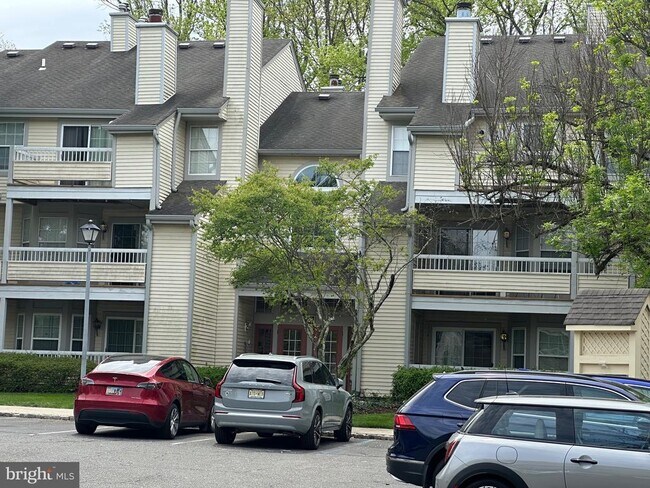 Building Photo - 106 Lassen Ct