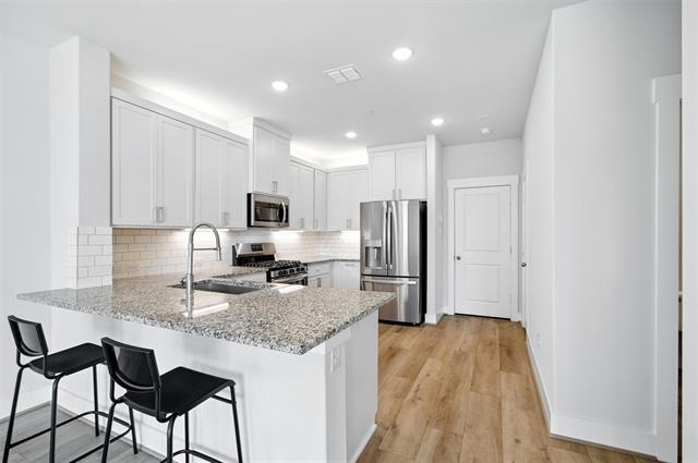 Building Photo - 7565 Reis Ln