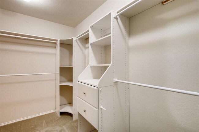 Building Photo - 3217 Tehama Ct