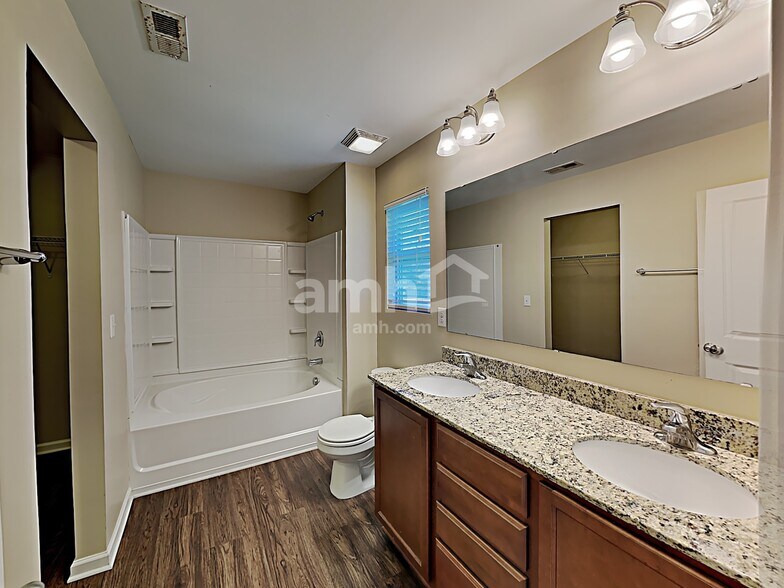 Building Photo - 958 Pointe Andrews Dr