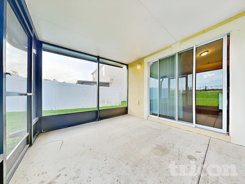 Building Photo - 13235 Waterford Castle Dr