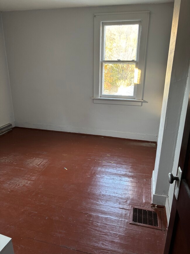 Building Photo - 1143 E Webster St