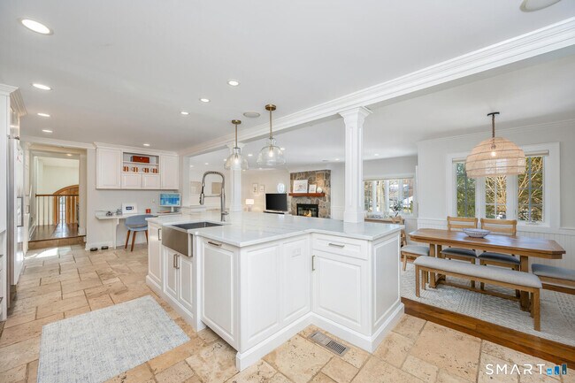 Building Photo - 20 Outlook Dr