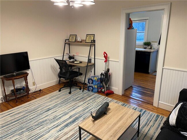 Building Photo - 11 Braman St