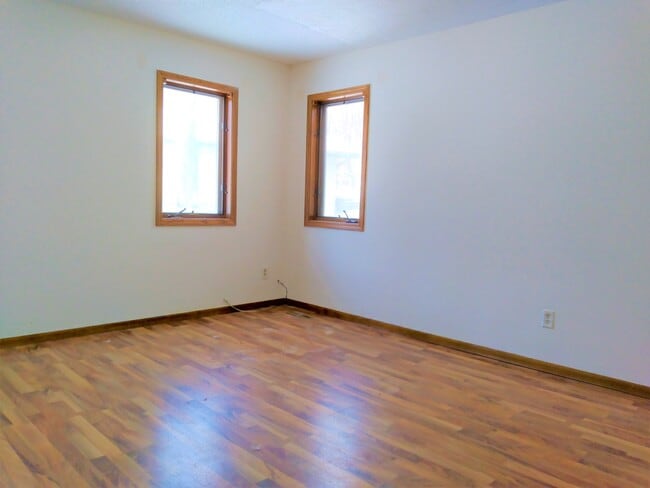 Building Photo - 6830 Yuma Dr