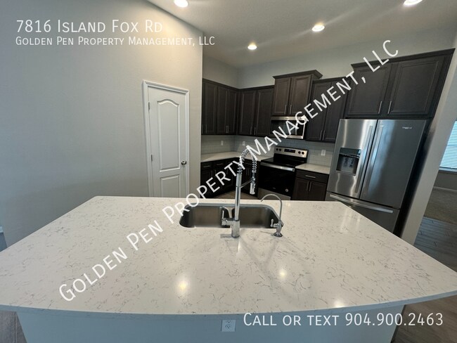 Building Photo - 7816 Island Fox Rd