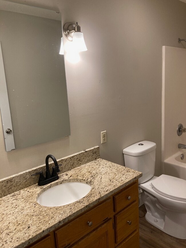 Building Photo - 654 Abbie Ct