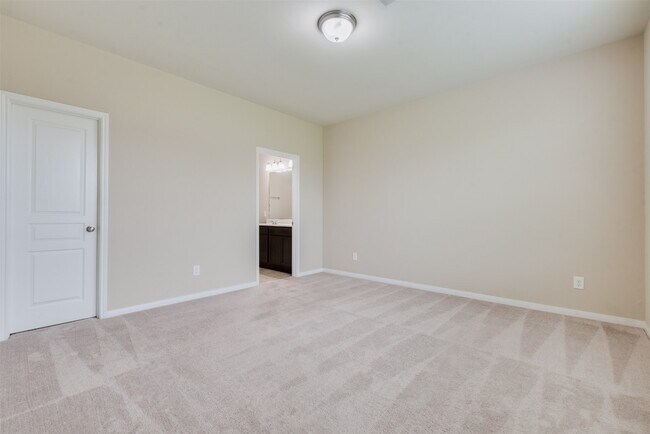 Building Photo - 8127 Running Brook Ln