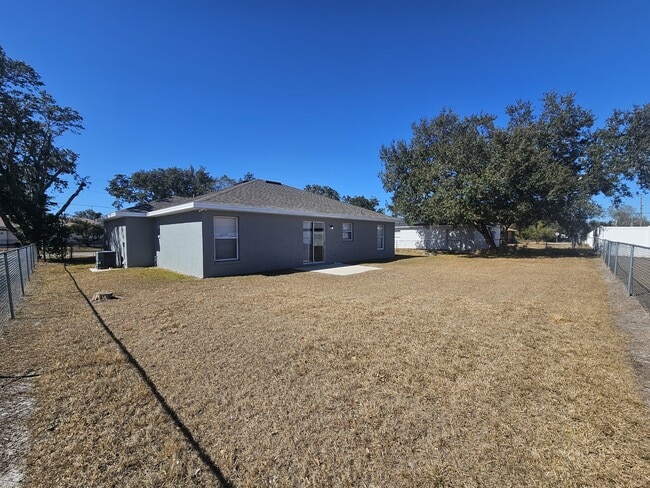 Building Photo - 709 Platypus Ct