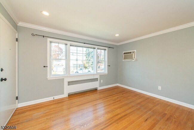 Building Photo - 86 Forest St