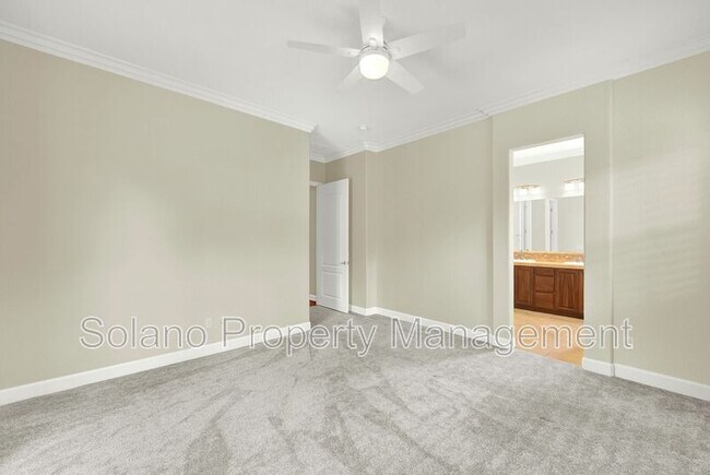 Building Photo - 949 Lancaster St