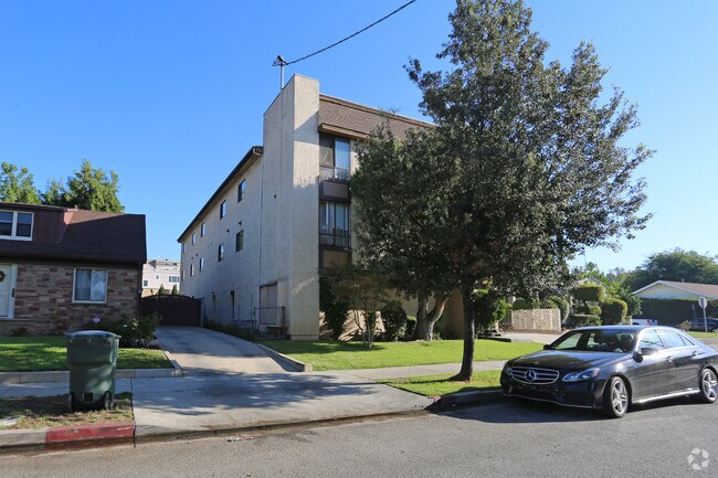 Building Photo - 1239 E Lexington Dr
