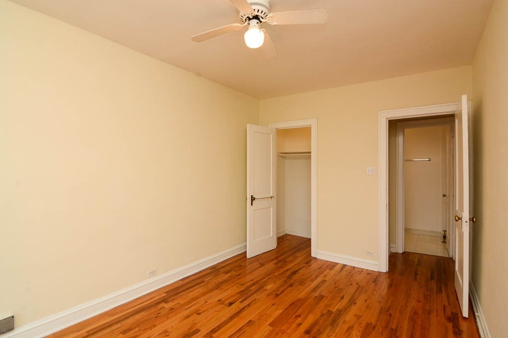 Building Photo - 545 W Wellington Ave