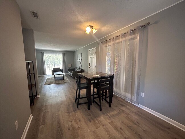 Building Photo - Adorable, Completely Furnished & Updated 2...