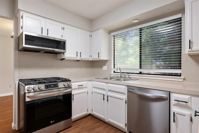 Building Photo - 2407 Wood Chase Trail