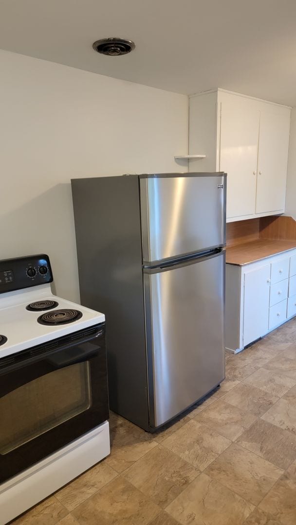 Building Photo - Cozy Two Bedroom Home Ready For You