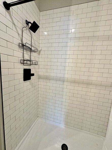 Building Photo - 293 Plus Park Blvd