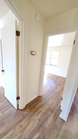 Building Photo - 210 Bolton Cir