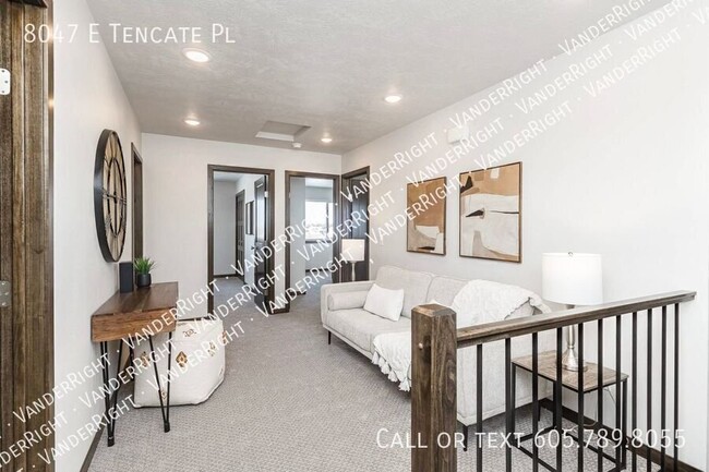 Building Photo - 8047 E Tencate Pl